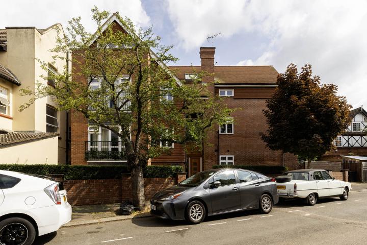 Modern Apartment Heathfield Park, Willesden Green